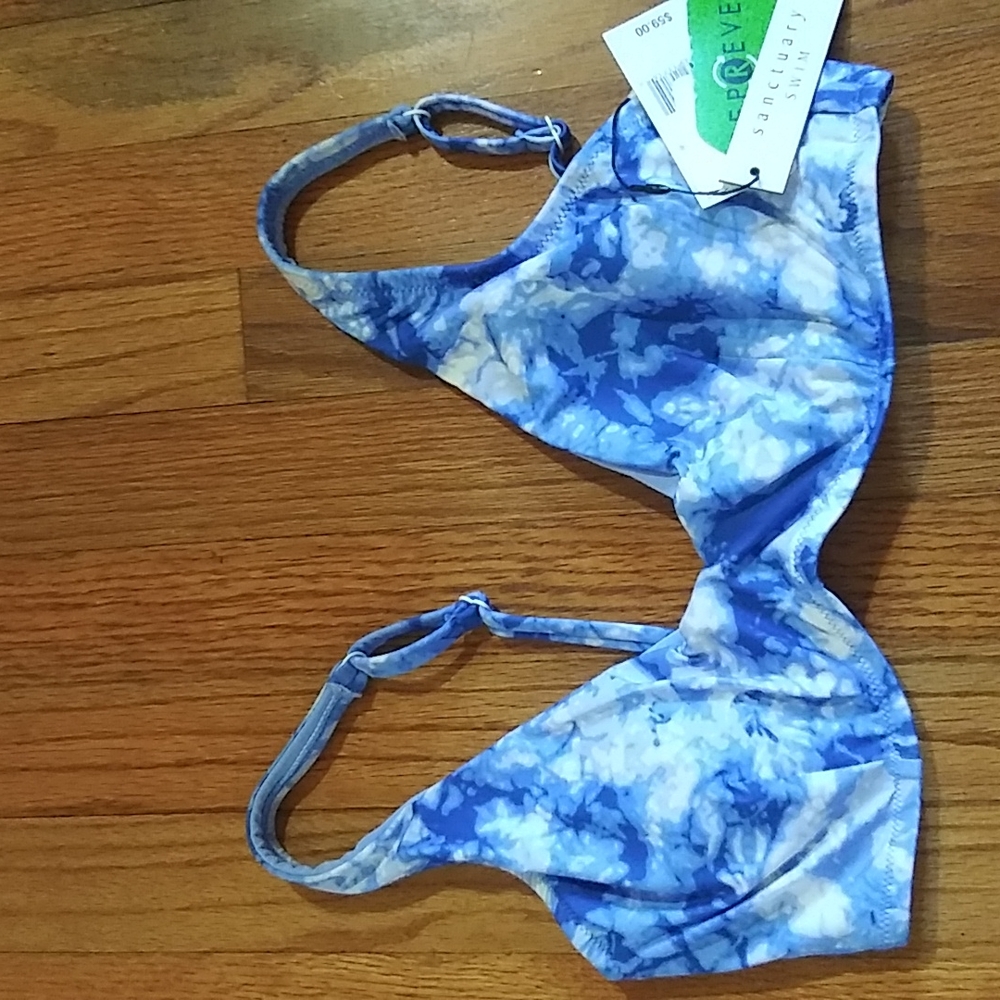 New Sanctuary swim bikini top.
